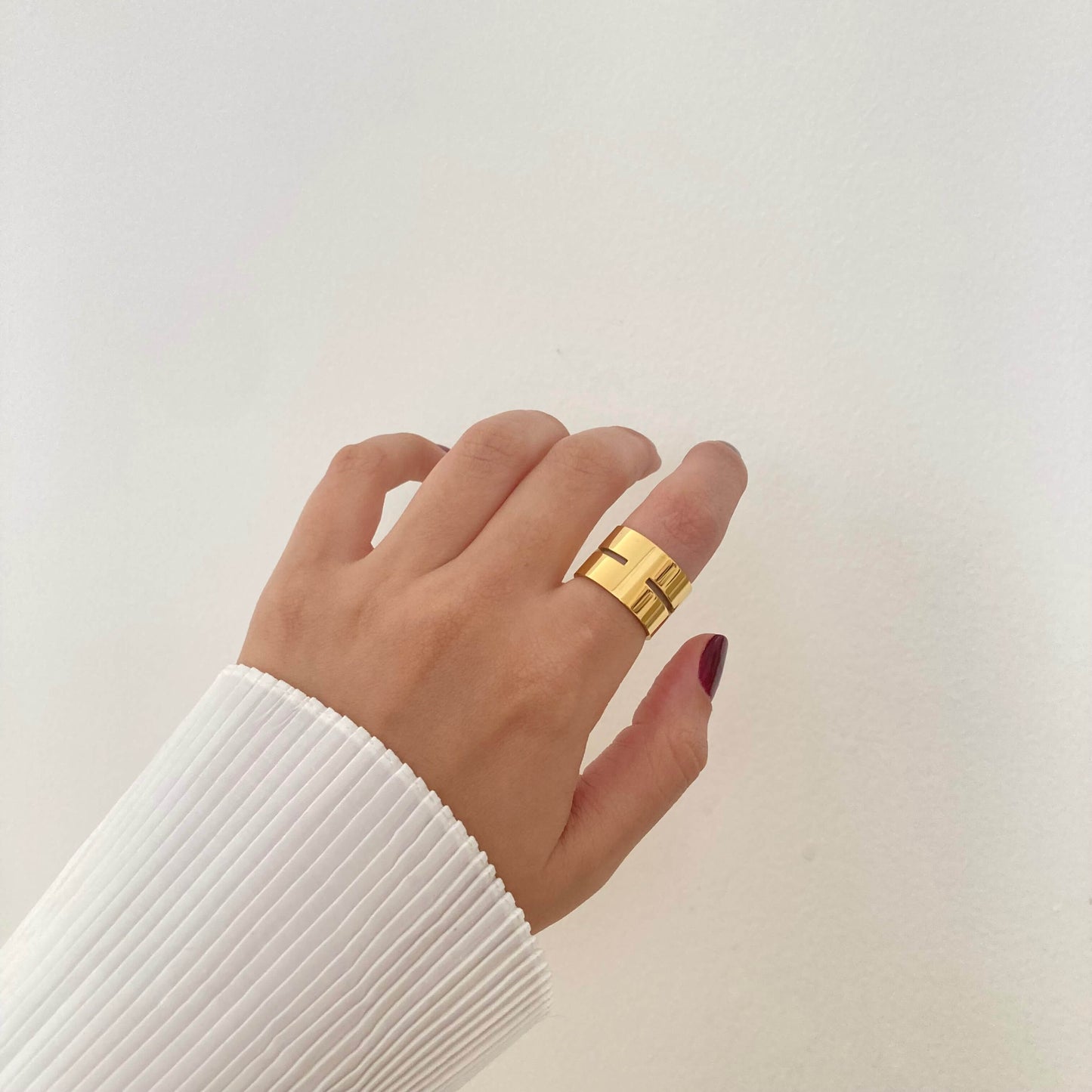 Wide Geometric Pattern Ring