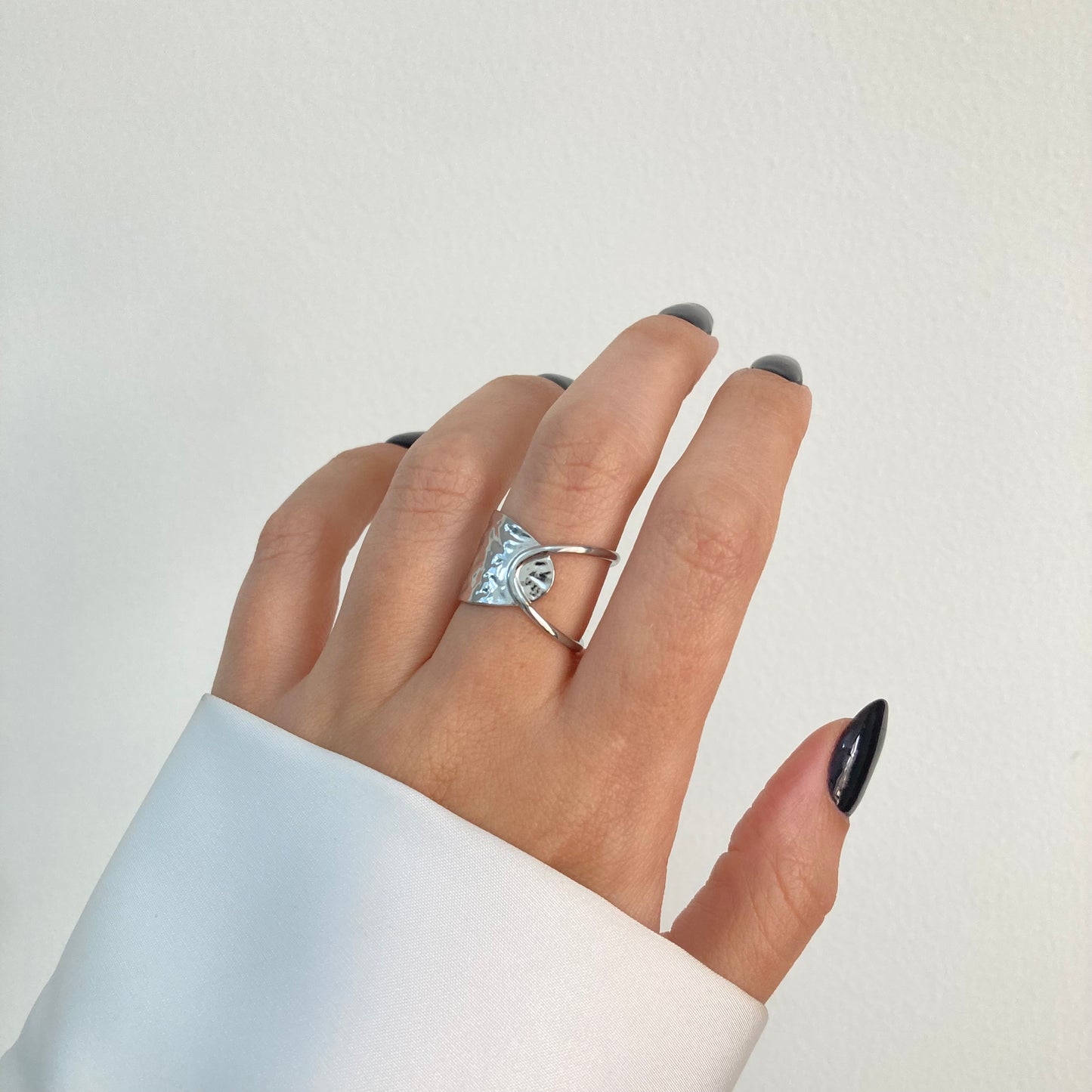 Hammered Hollow Ring Silver