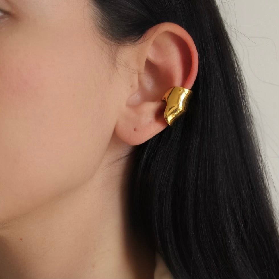 Sculpted Golden Earcuff