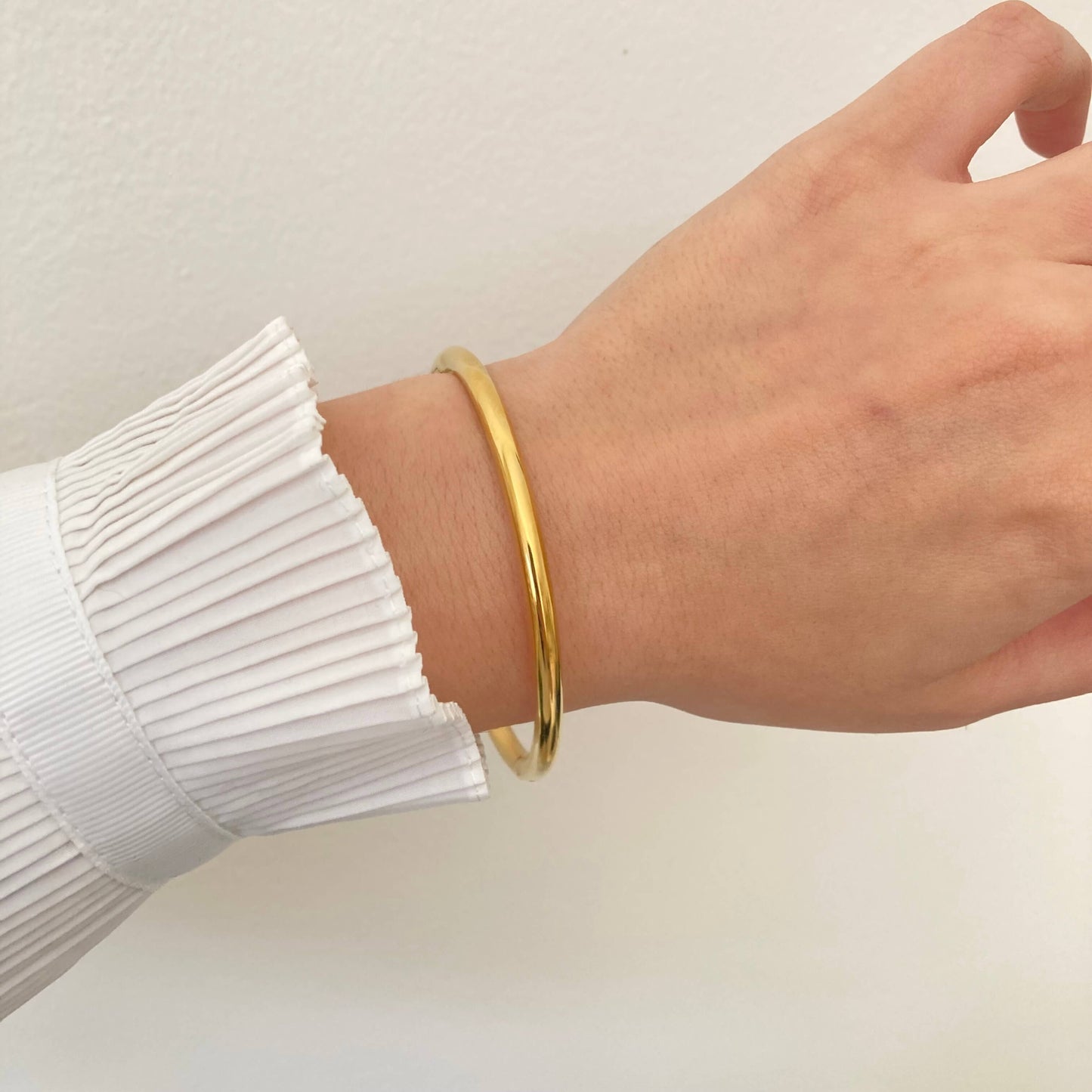 Plain Gold Bangle