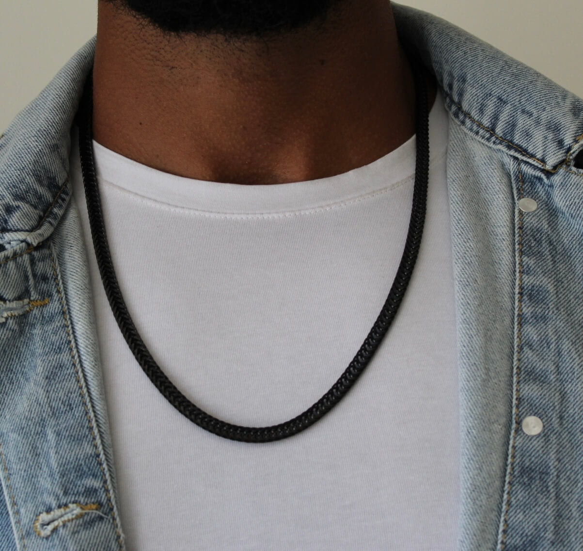 Long Pressed Black Necklace - Men