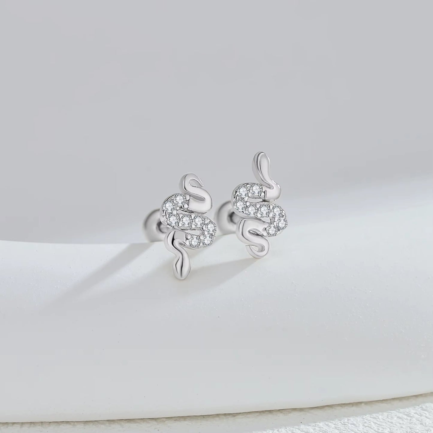 Snake Piercing ( 1 piece )