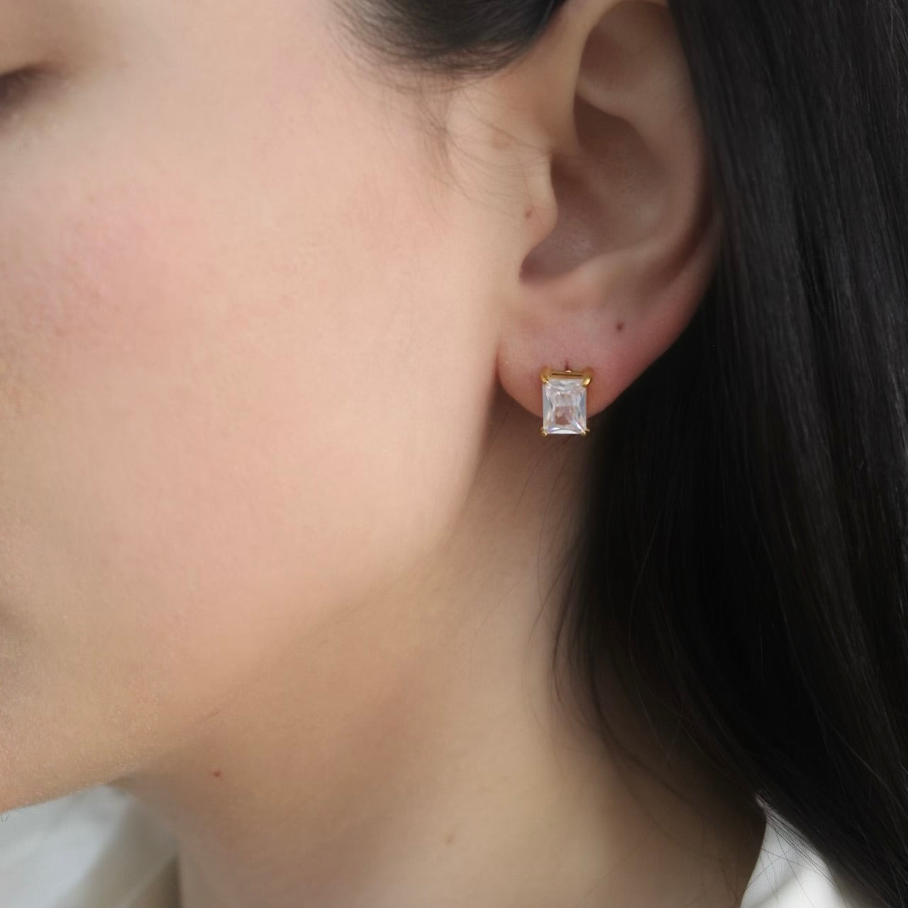 Baguette Glow Stud Earrings