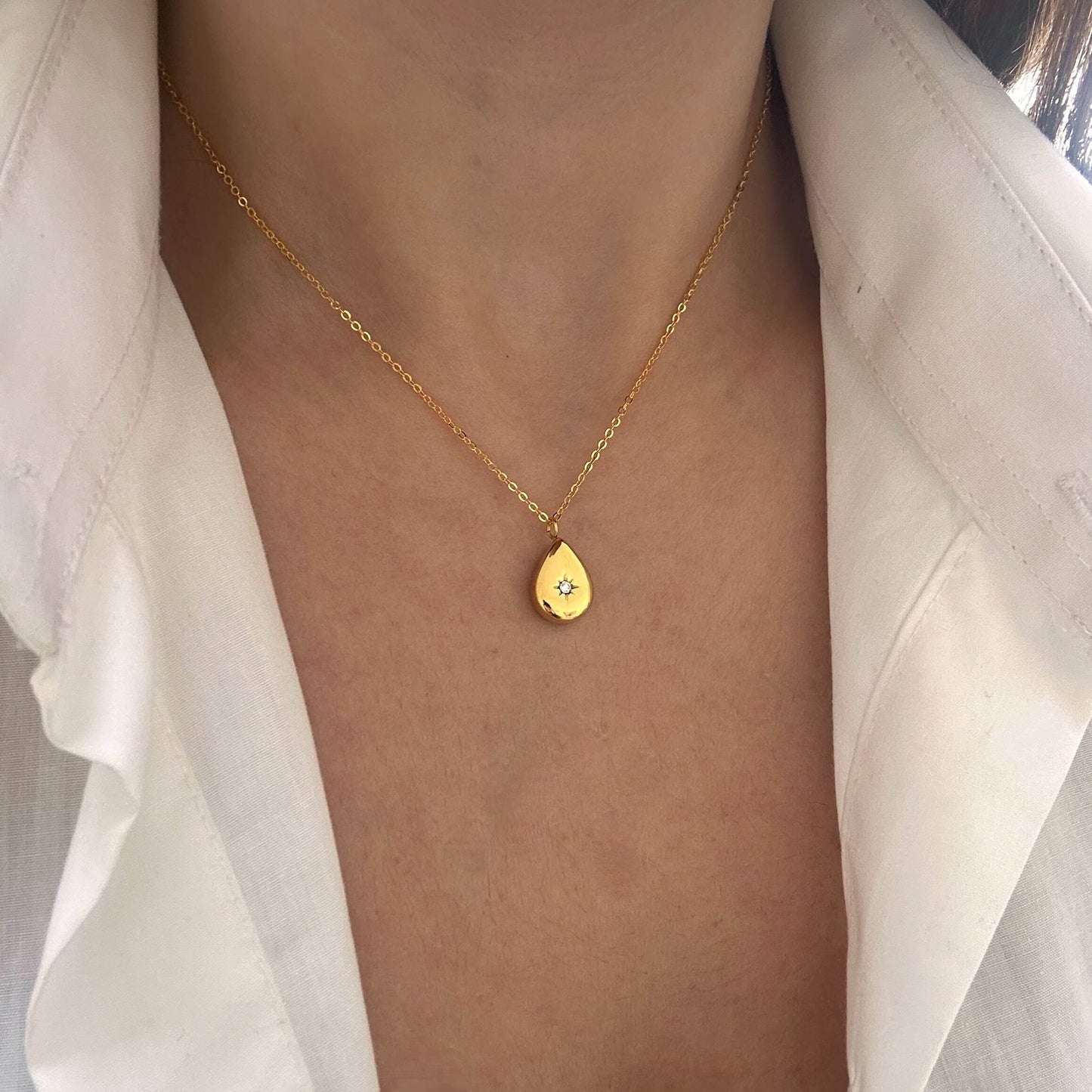 Zircon Oval Charm Necklace