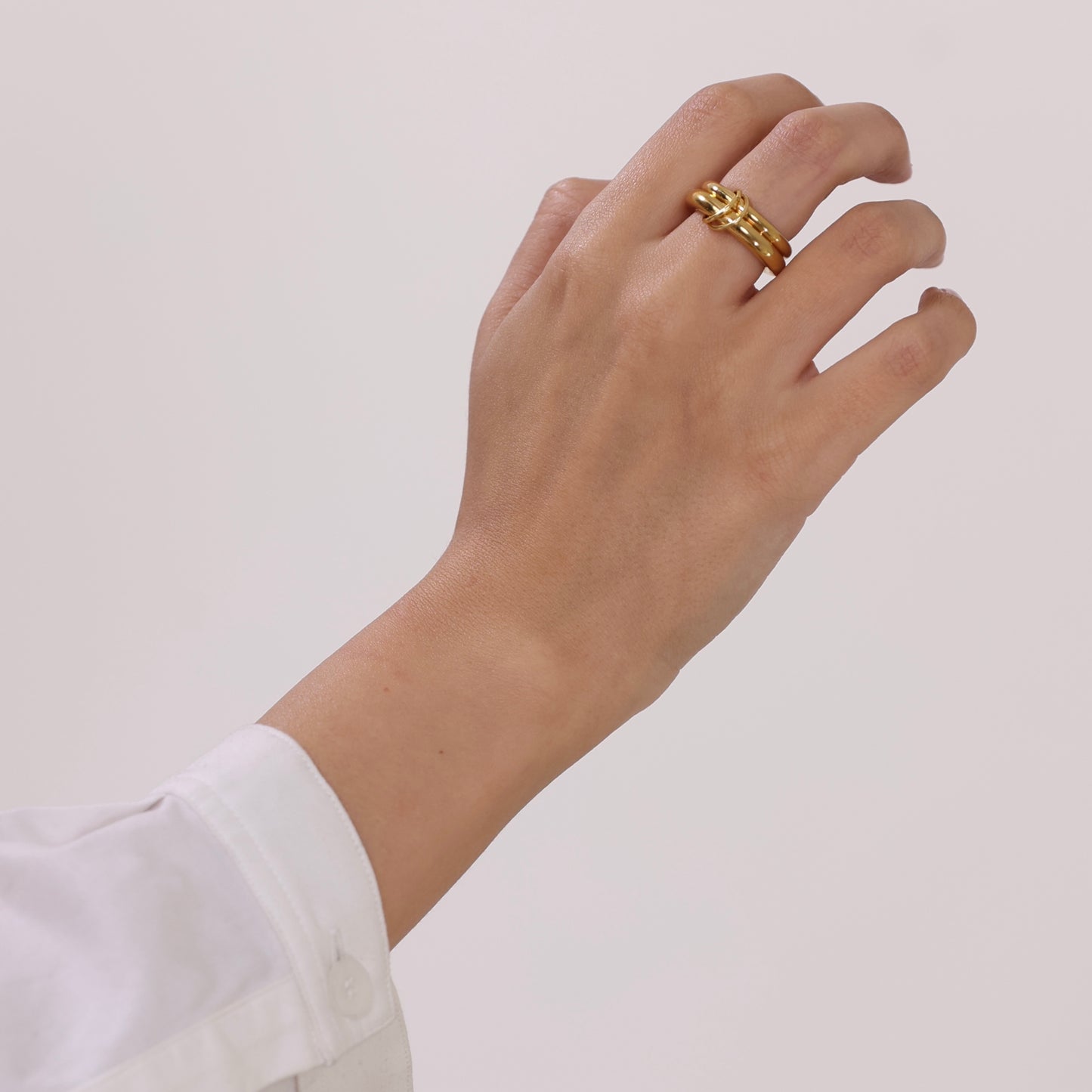 Double Connected Rings Gold