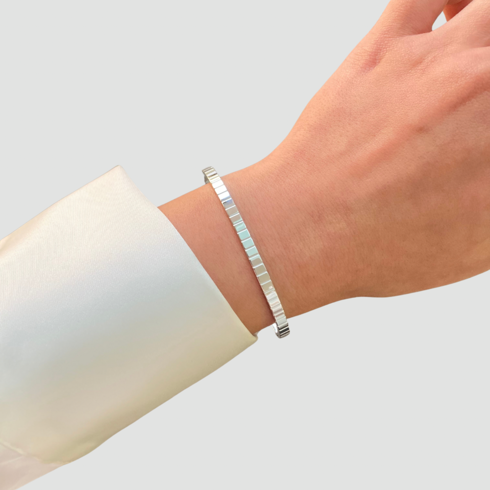 Ribbed Bangle -Silver-