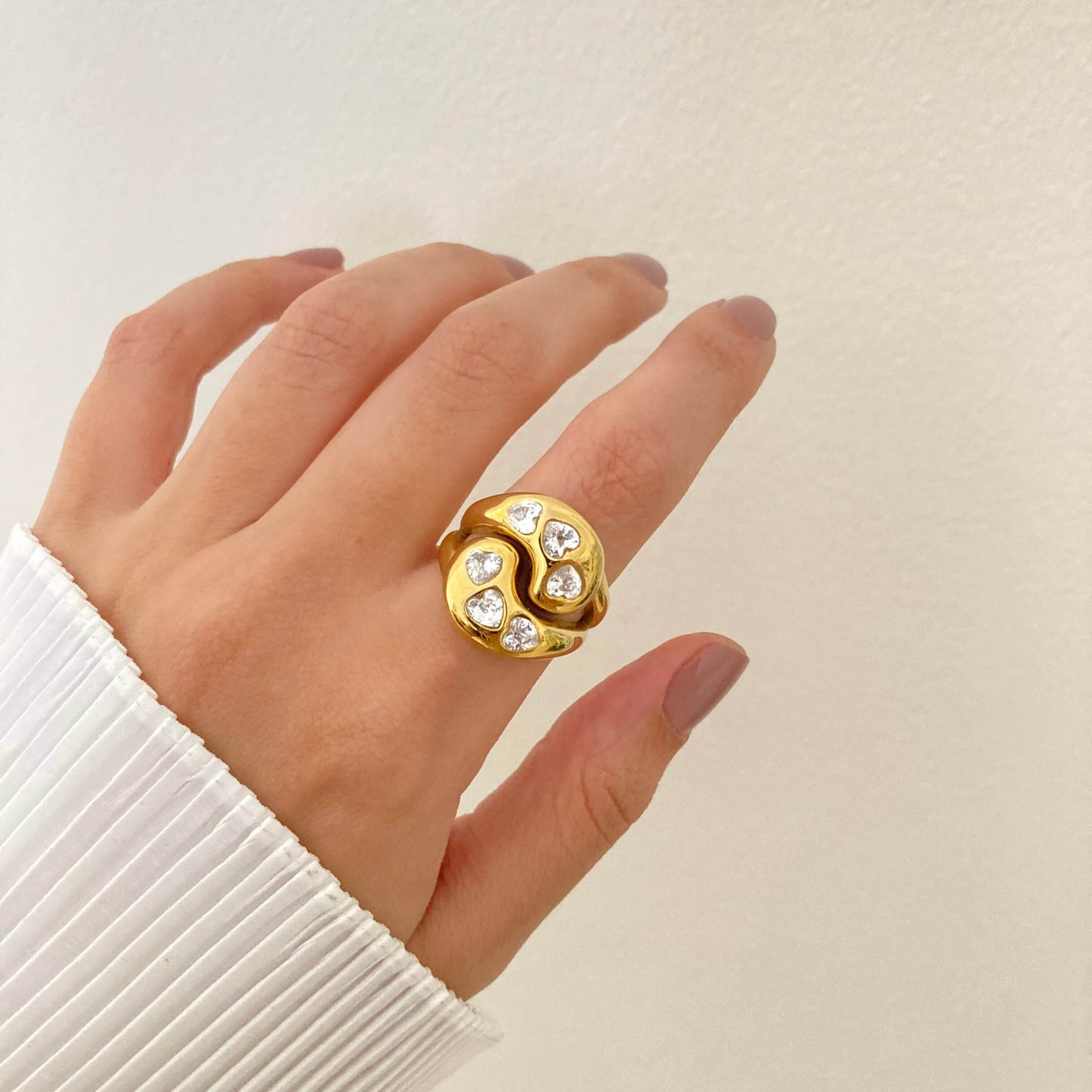 Chunky Zircon Hearts Ring