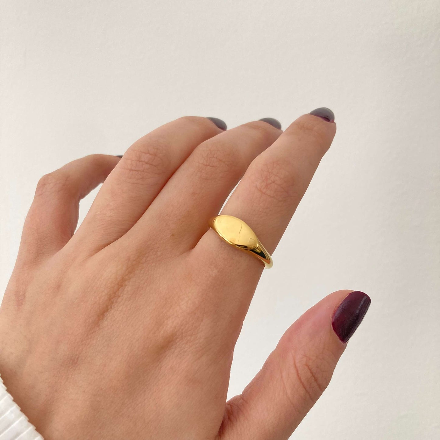 Oval Ring