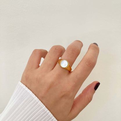 Round Shell Ring