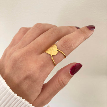 Hammered & Hollow Ring