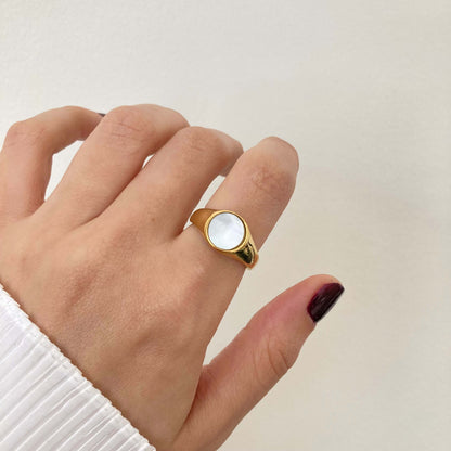Round Shell Ring