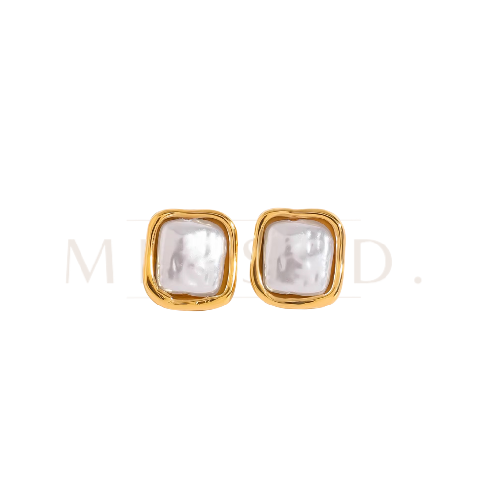 Retro Pearl Stud Earrings