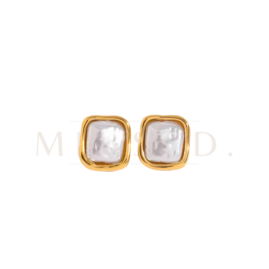 Retro Pearl Stud Earrings