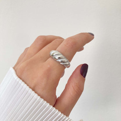 Croissant Ring Silver