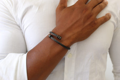 Twisted Black Bangle - Men