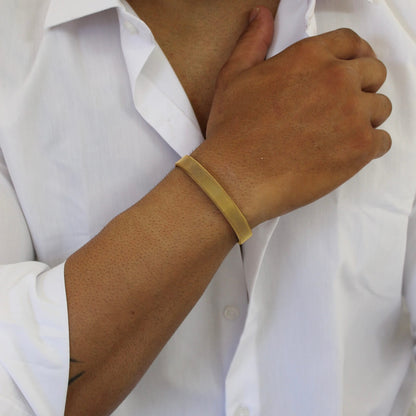 Band Ribbed Gold Bangle - Men