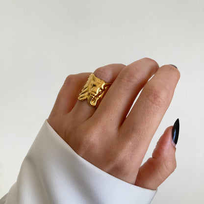 Statement Elephant Ring