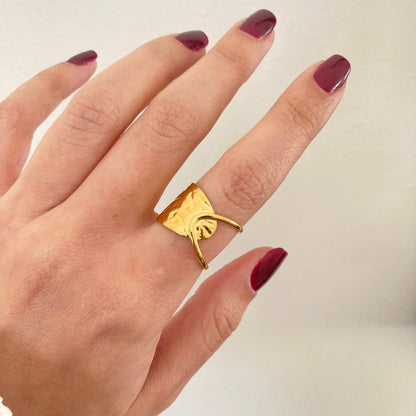 Hammered & Hollow Ring