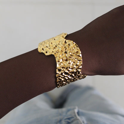 Sculpted Gold Cuff Bangle