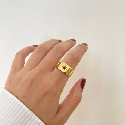 Black Star Ring