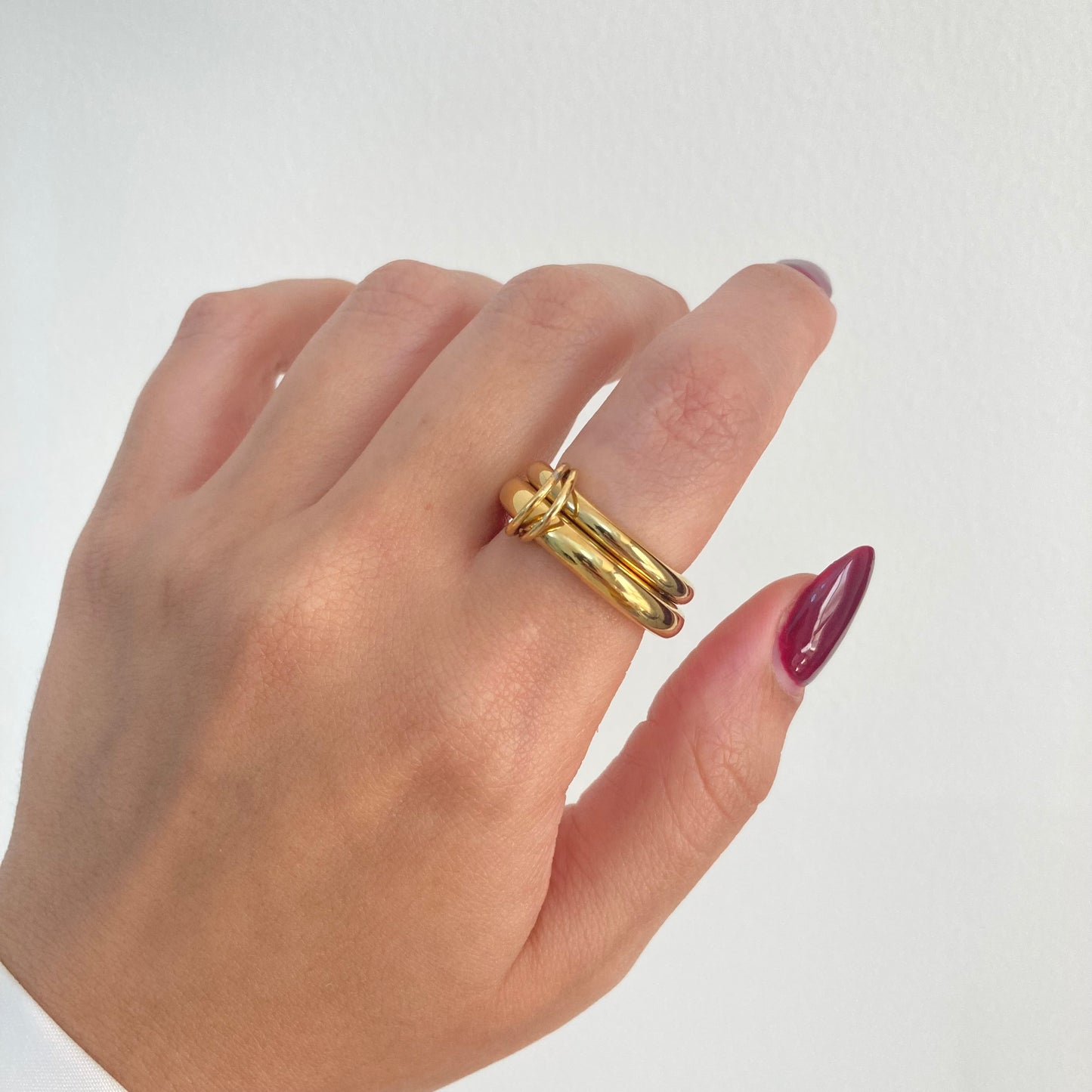 Double Connected Rings Gold