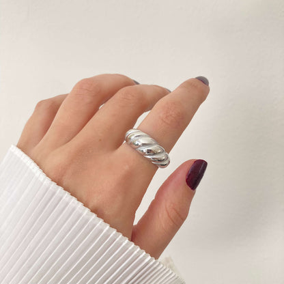 Croissant Ring Silver