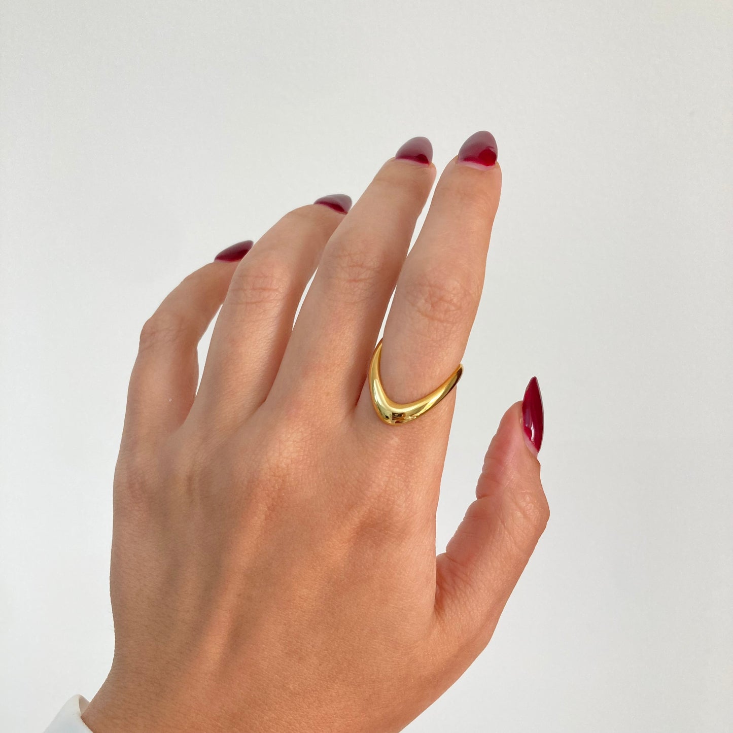 V Ring Gold