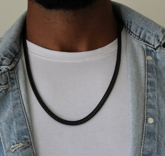 Long Pressed Black Necklace - Men