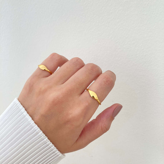 Dainty Simple Gold Ring