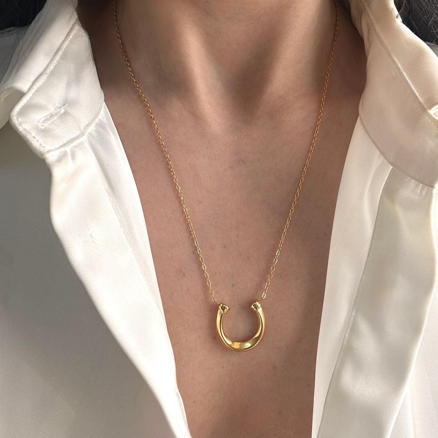 Golden Horseshoe Necklace