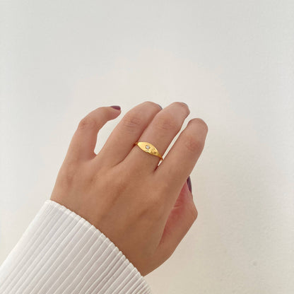 Dainty Star Ring