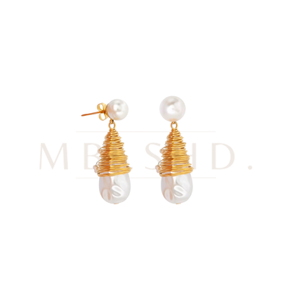 Twisted Pearl Earring