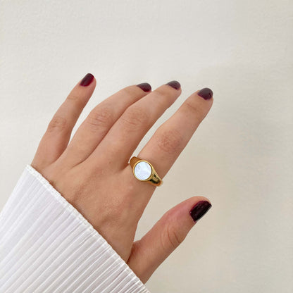 Round Shell Ring