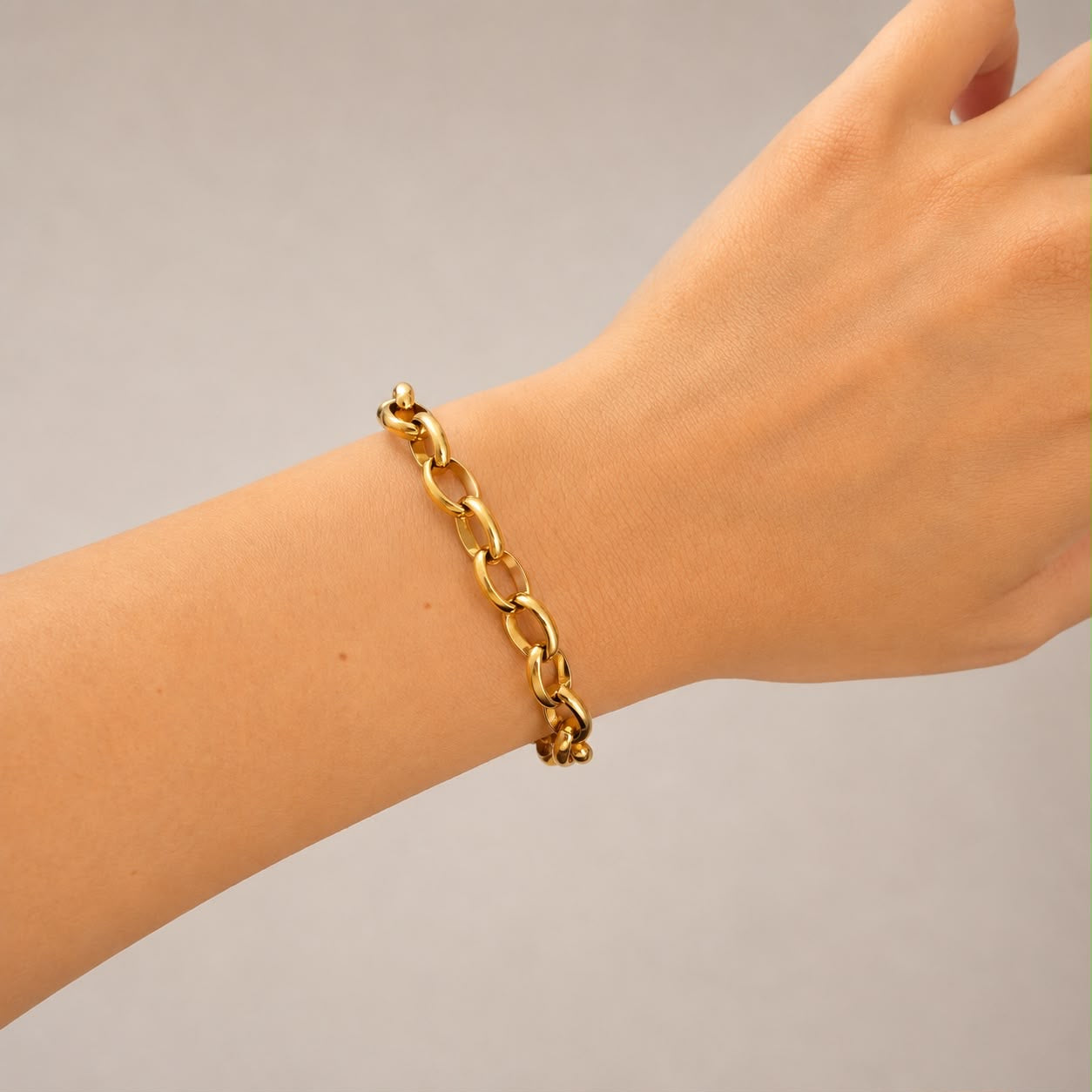 Golden Link Chain Bracelet