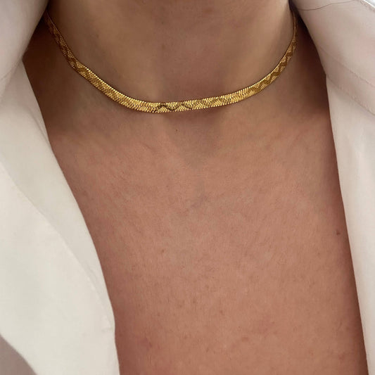 Waved Herringbone Choker Necklace