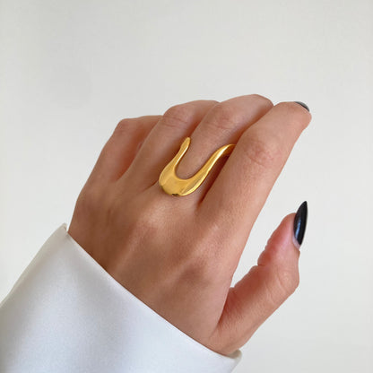 The Golden Ripple Ring