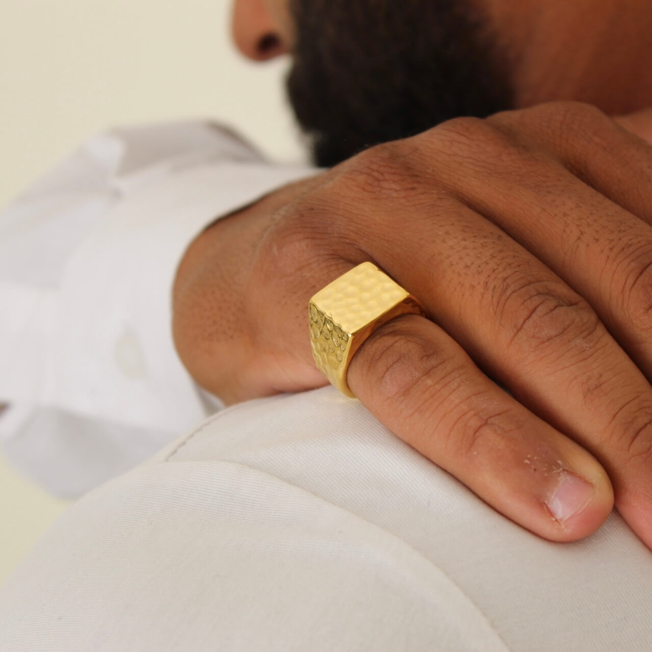 Hammered Signet Ring Gold - Men