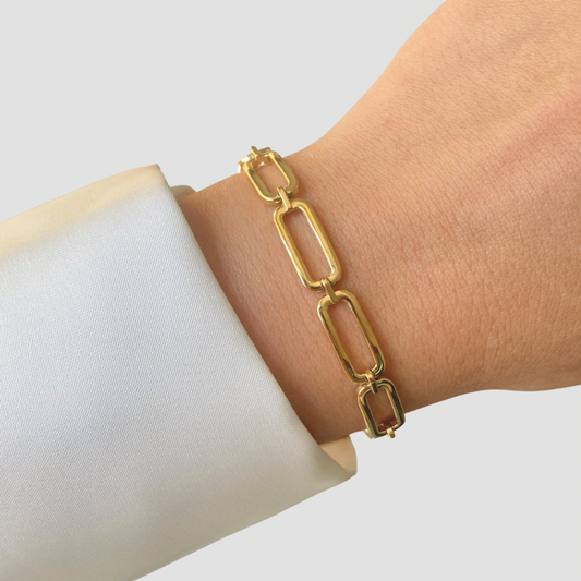 Wide Paperclip Bracelet Gold