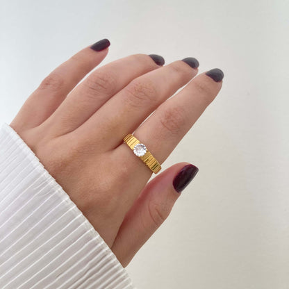 Ribbed Zircon Ring