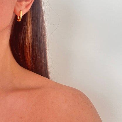 Dainty Oval Hoop Earrings