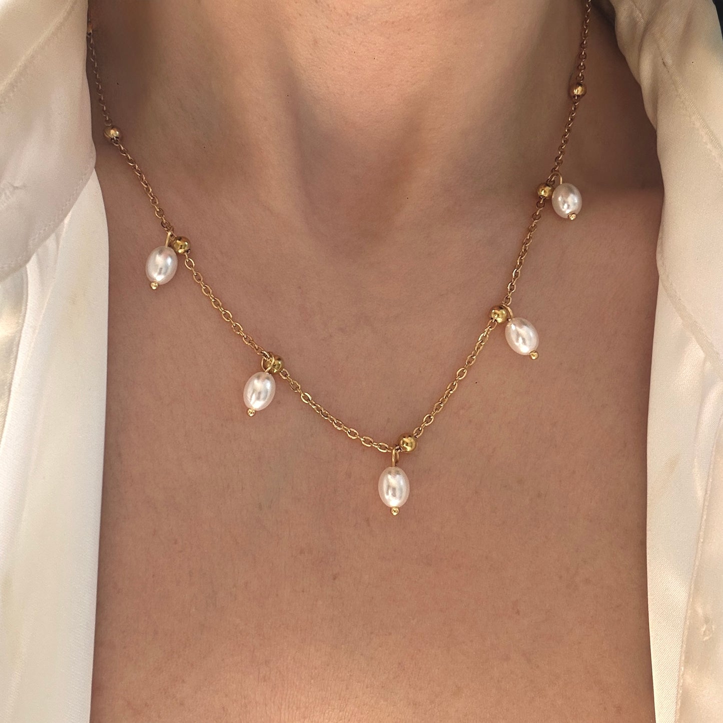 Pearl Drops Necklace