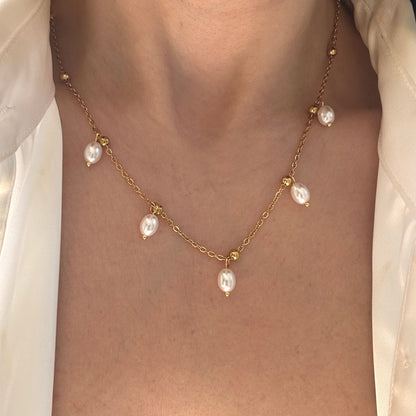 Pearl Drops Necklace