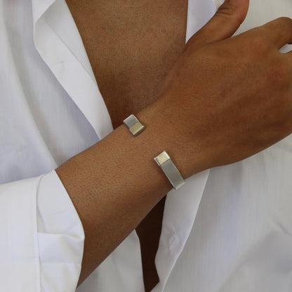 Band Ribbed Silver Bangle - Men