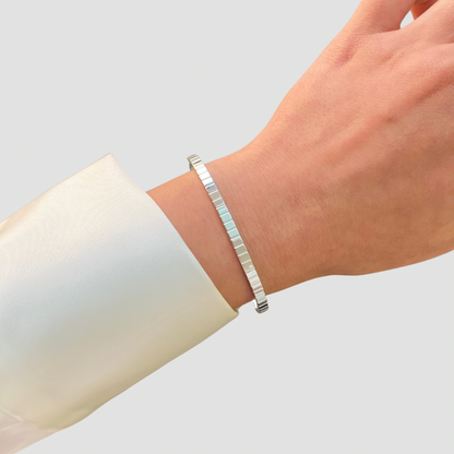 Ribbed Bangle -Silver-