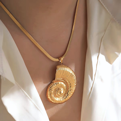 Statement Scallop Shell Necklace