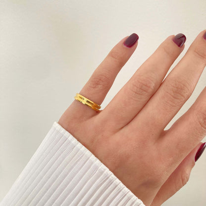 Dainty Band Ring