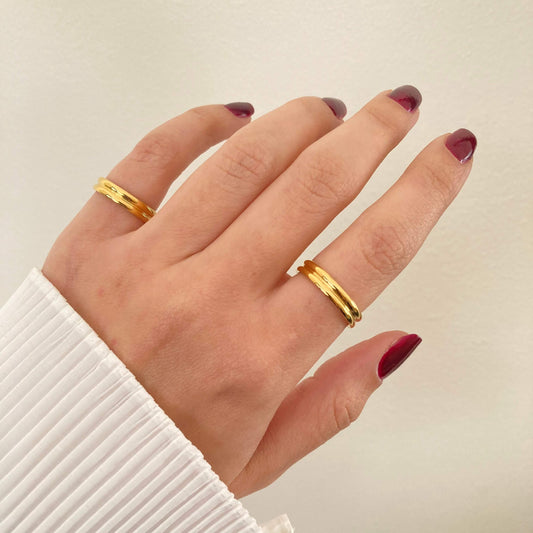 Dainty Band Ring
