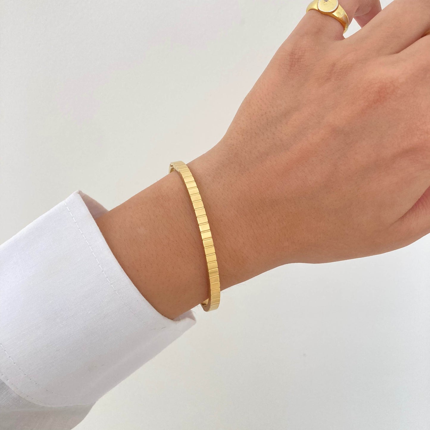 Ribbed Bangle