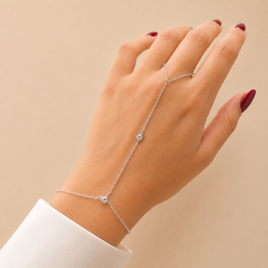 Luna Hand Chain Silver
