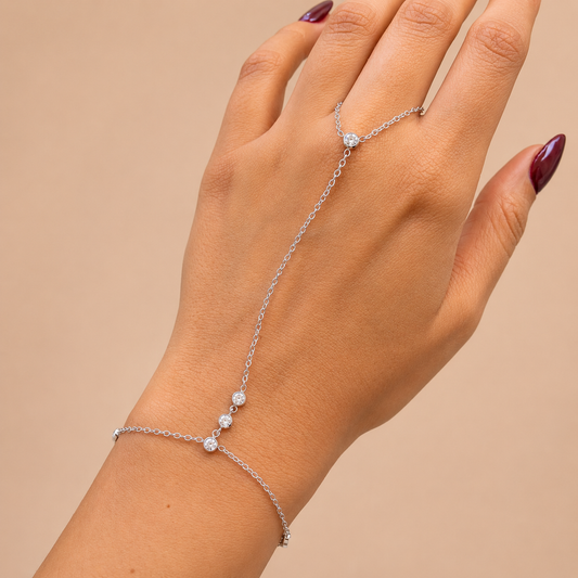 Solitaire Grace Hand Chain Silver
